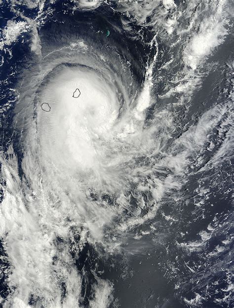 cyclone mauritius live